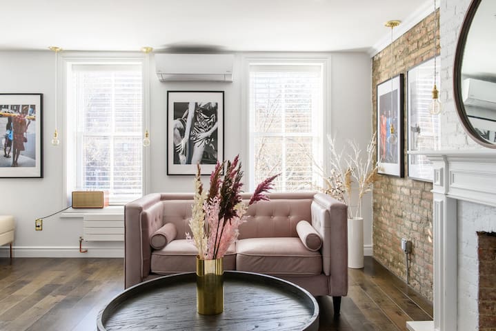 Bond Townhouse – gorgeous Penthouse and garden gallery image 5