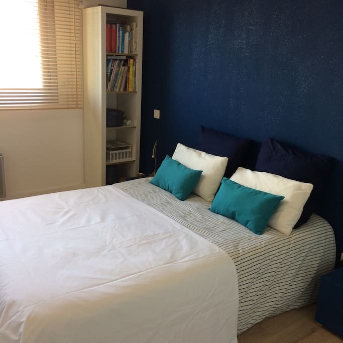 Chambre avec placard