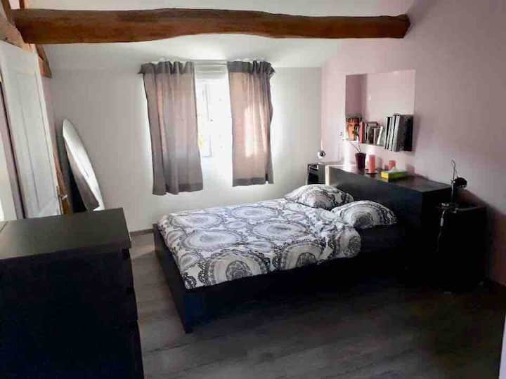 غرفة نوم 2 بحمام خاص