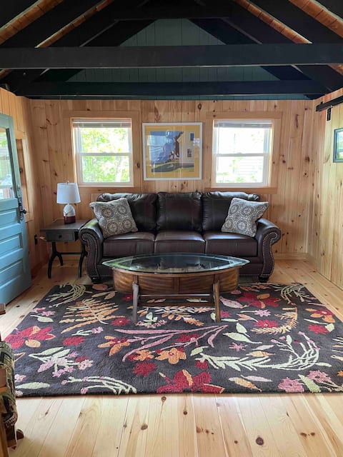 Top Airbnb: Small cottage with a BIG view / water frontage in Steep Falls
