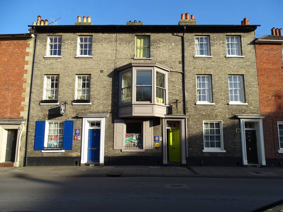 Spire House Exeter Street a large stylish house right in the heart of the city of Salisbury