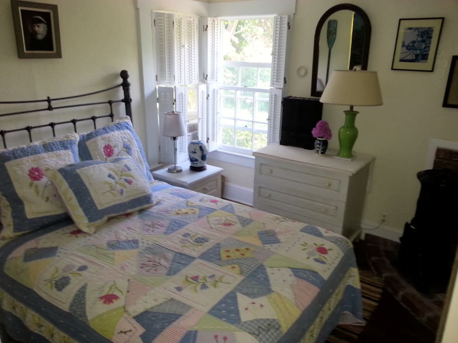 Private BR with double bed, and plenty of drawer and closet space.
