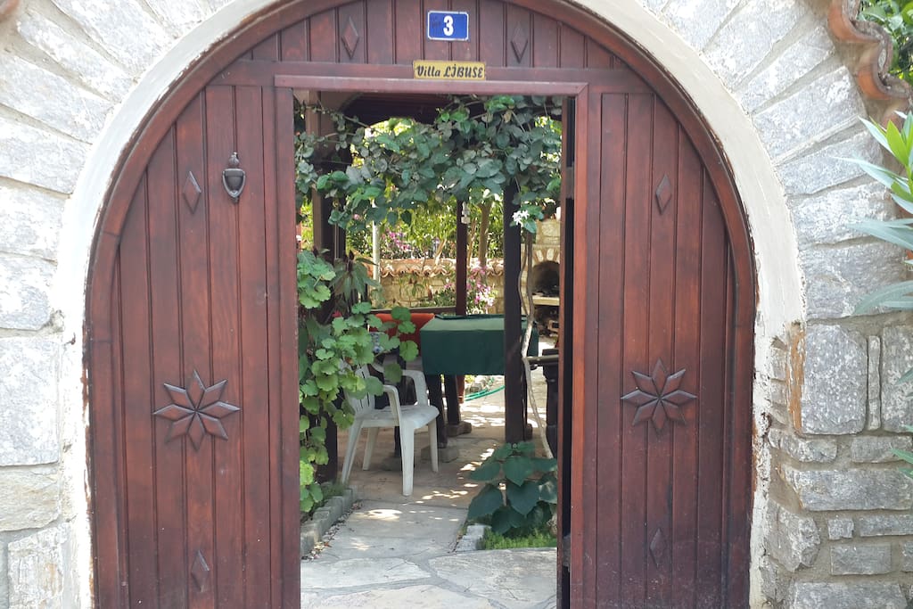 Kuzuluk Kapı