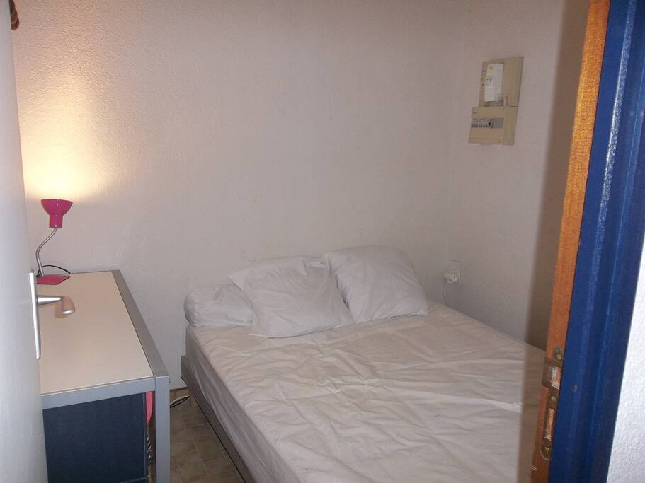 Chambre lit double 140*190