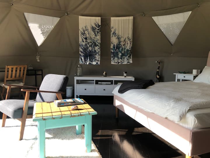 הכיפה נוחה.  אני אוהב את השטיח.