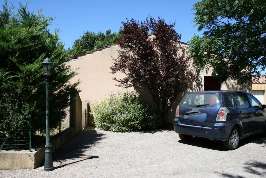 2 parkings