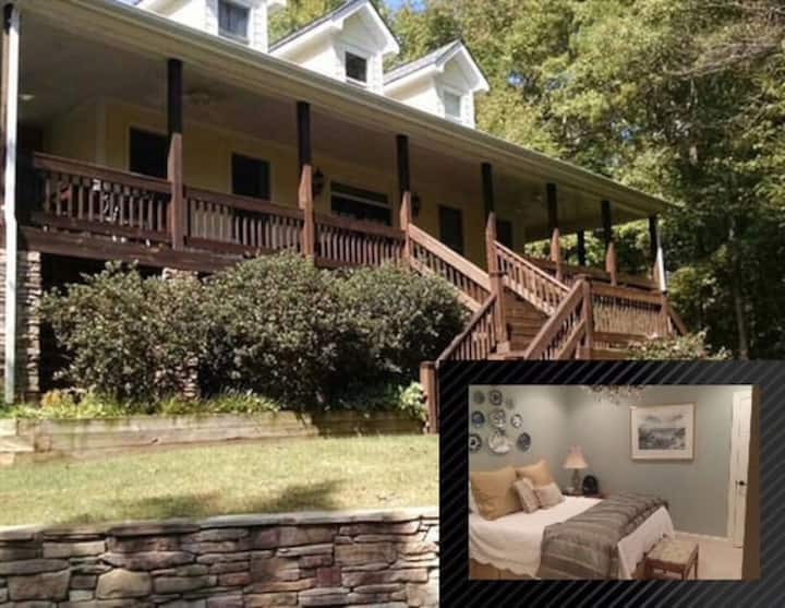 Mountain like Retreat Queen bed w/ private bath. Houses for Rent in