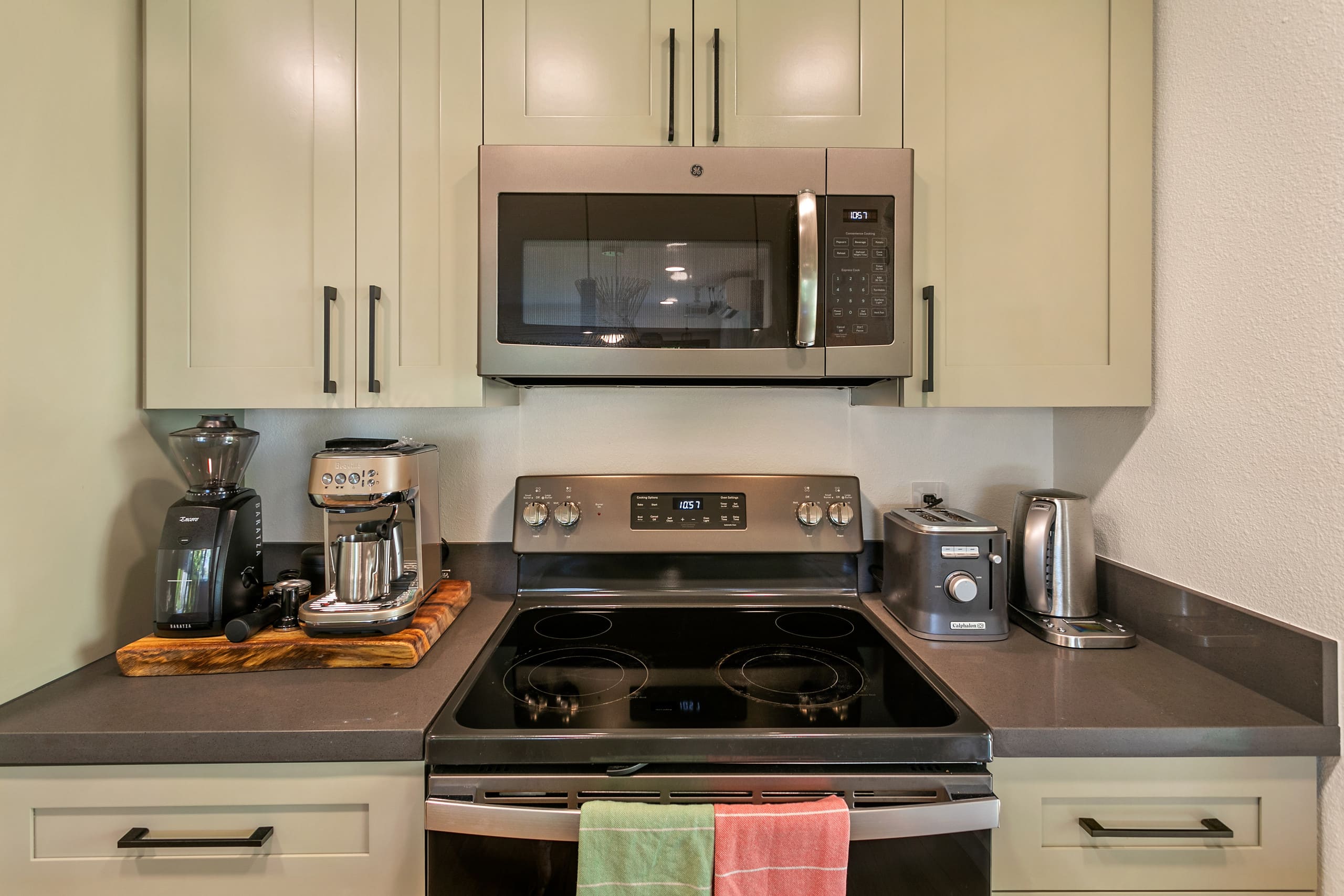 Condo in Kihei · ★4.93 · 1 bedroom · 2 beds · 2 baths - Image 9
