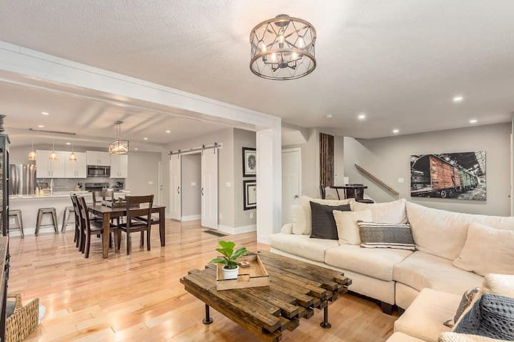 Columbus Corner Castle