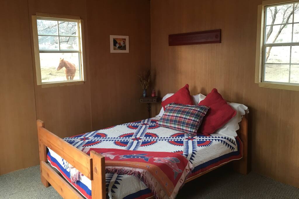 Full size bed