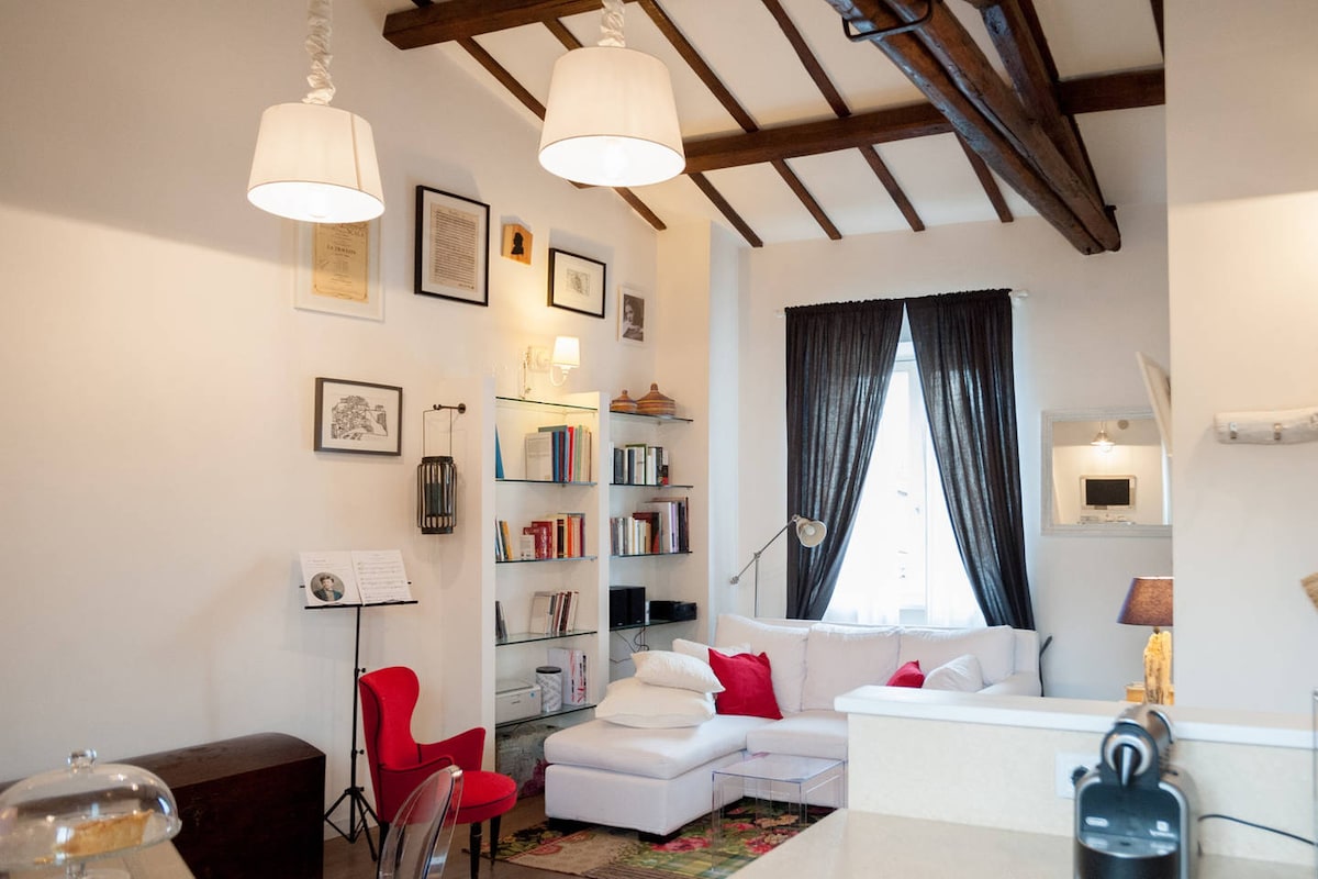 Top performing Airbnb: White House - Orvieto city center with parking in Orvieto