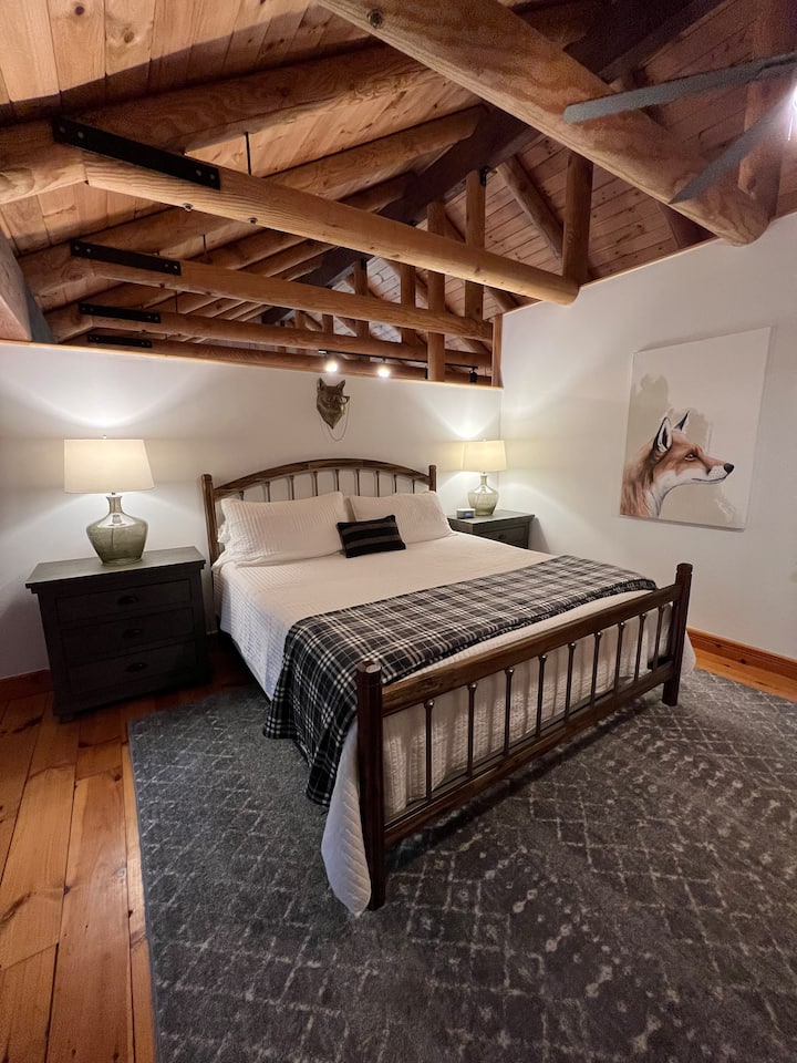 Bedroom 3-KING-Upstairs