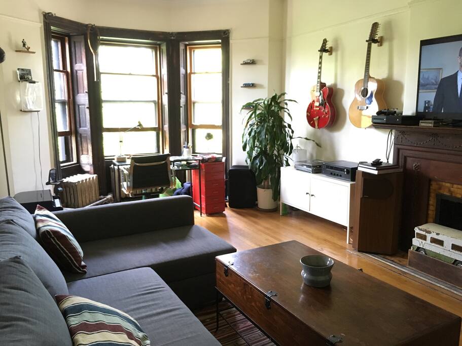 Comfortable and easy-to-open sofa bed