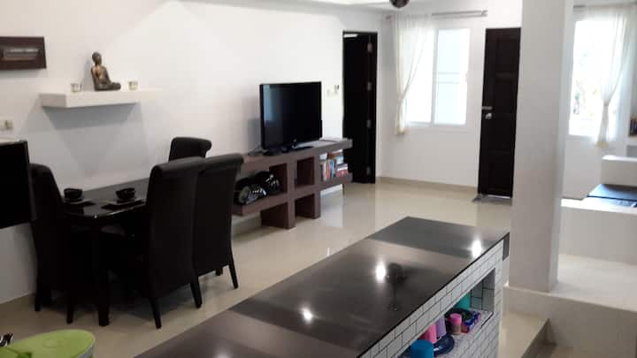 Avarest Apartment, 2bedroom Garden views- Sleeps 5