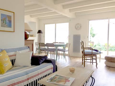 Top performing Airbnb: Les Voiles: bright, quiet, linen provided in Saint Pierre D'oléron