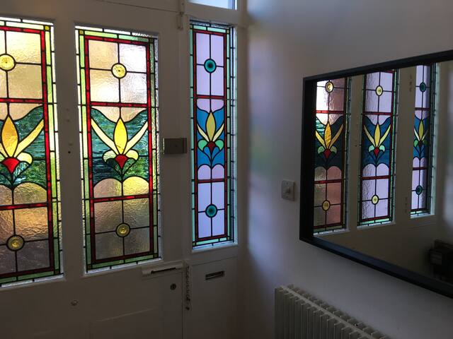 Victorian Red-Brick Home gallery image 4