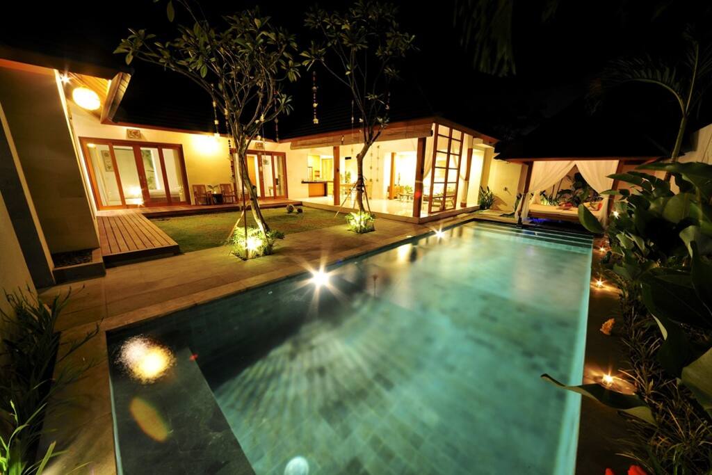 pool on night