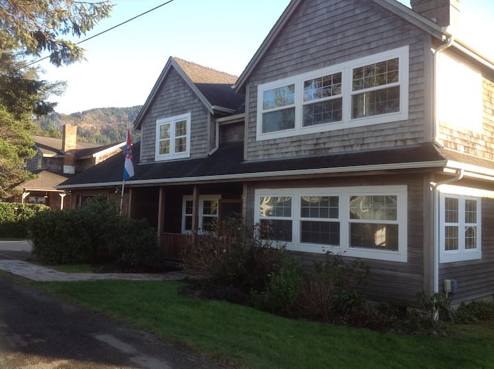 Arch Cape Family House Houses for Rent in Arch Cape, Oregon, United