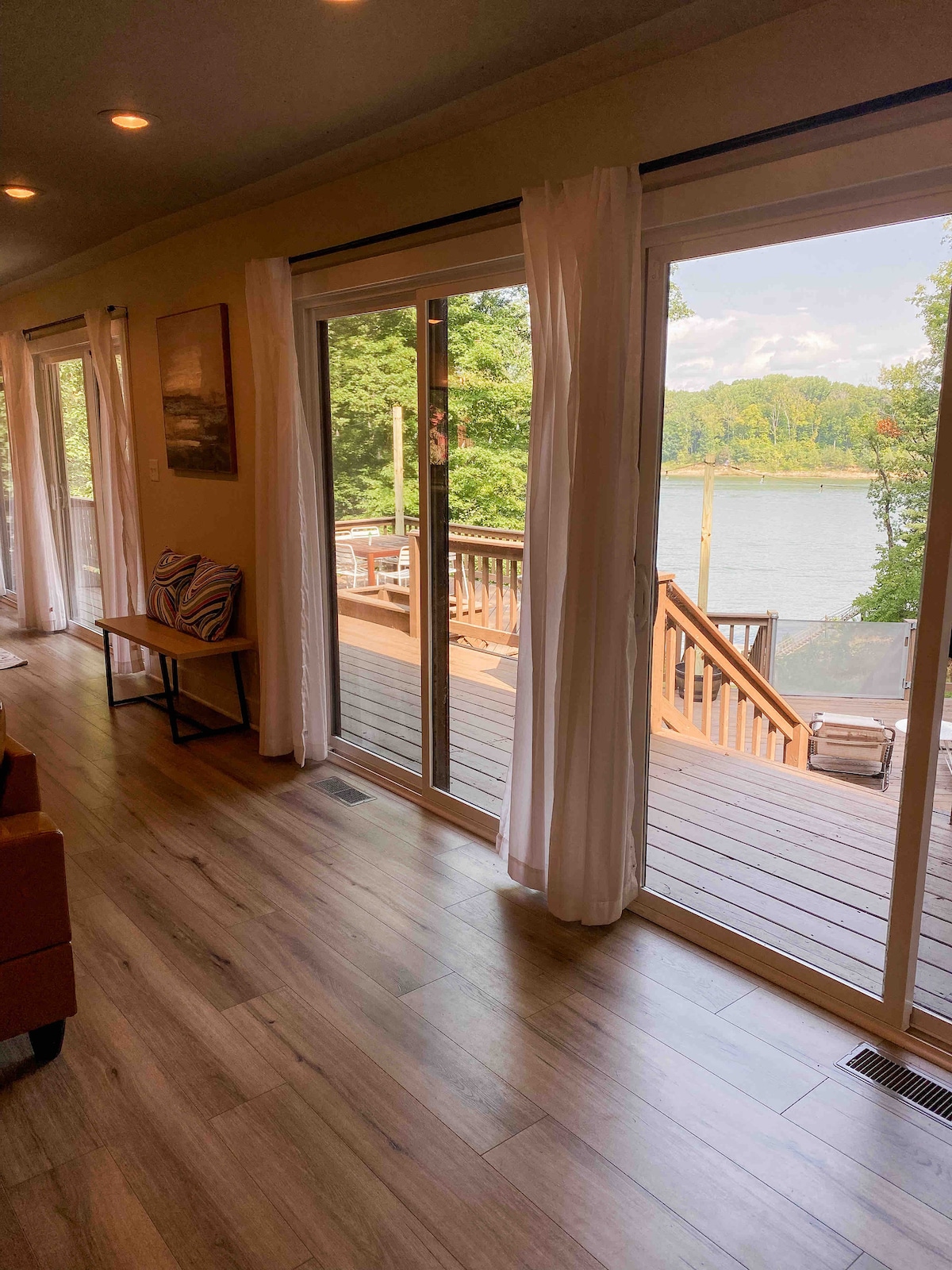 Lakeside Paradise