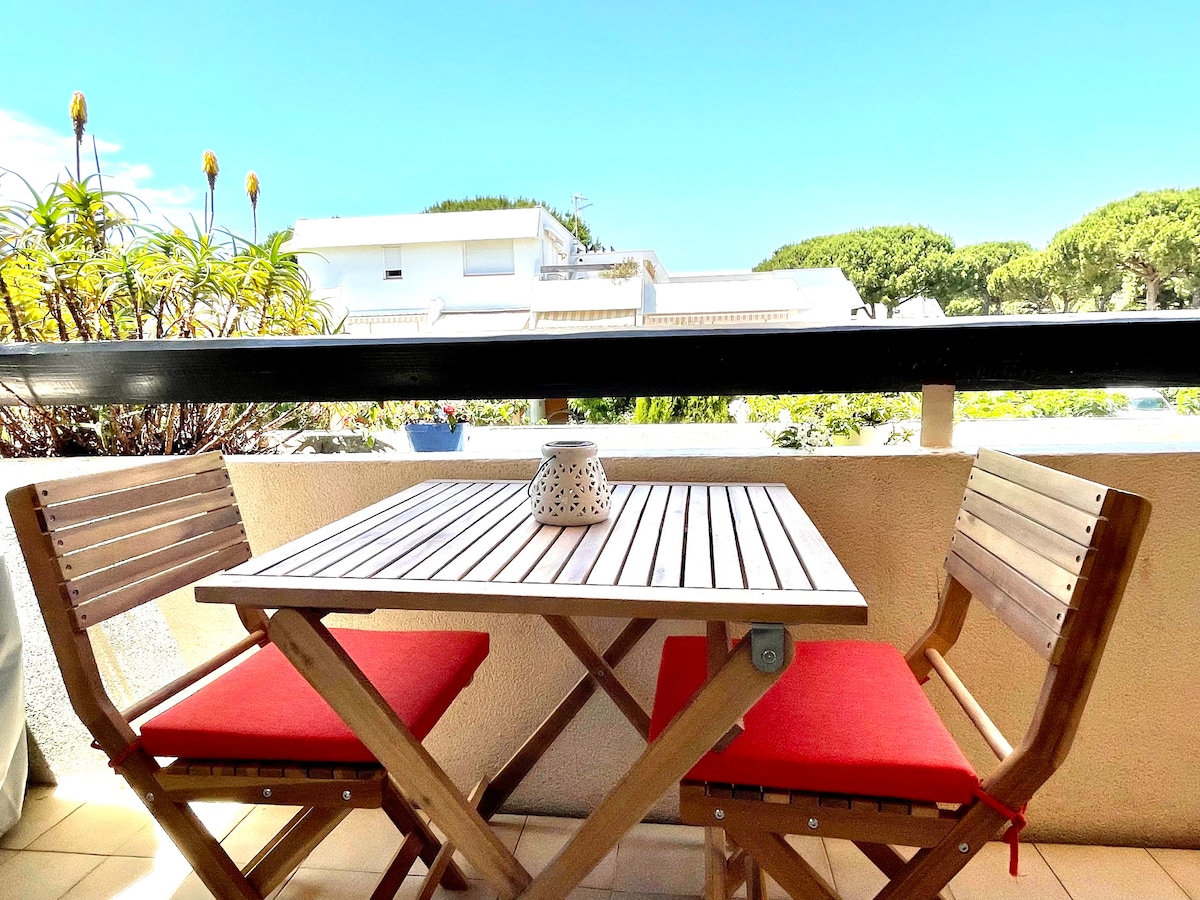 Successful Airbnb property: L'Escapade Bohème - pool, beaches & relaxation in La Grande Motte