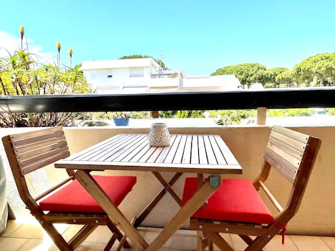 Successful Airbnb property: L'Escapade Bohème - pool, beaches & relaxation in La Grande Motte