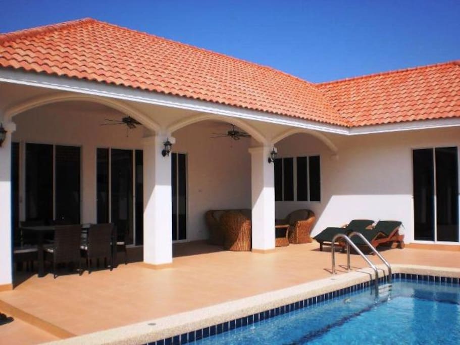Private pool