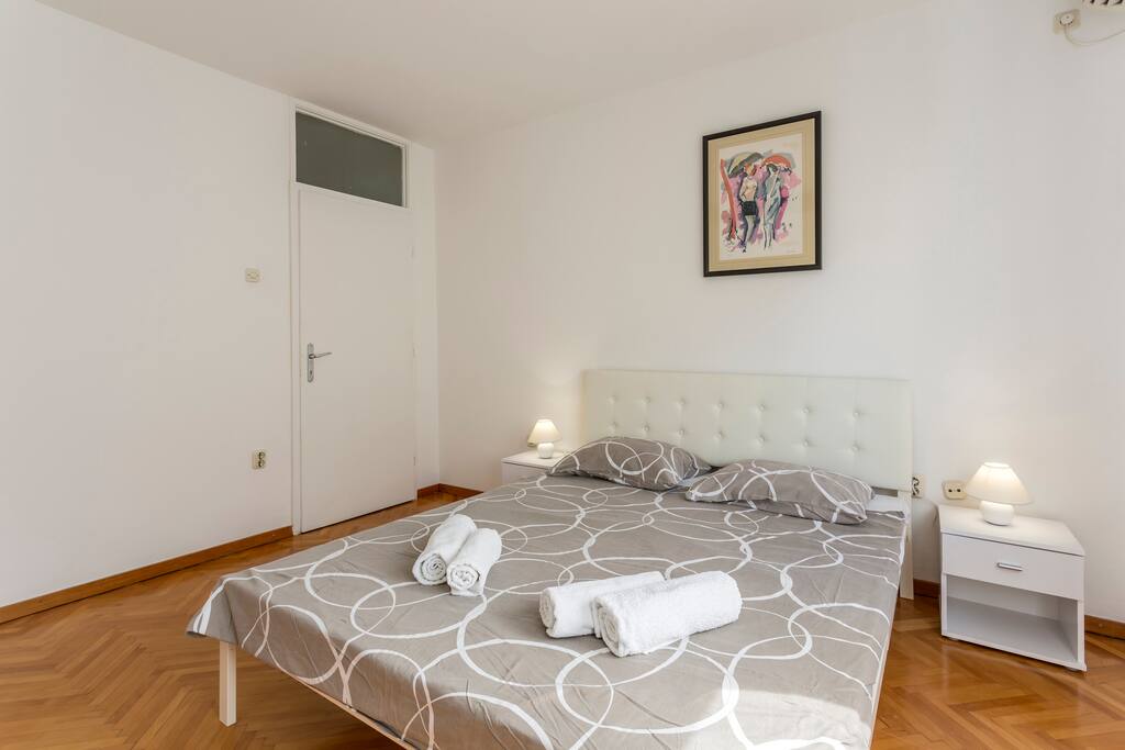 Bed and towels