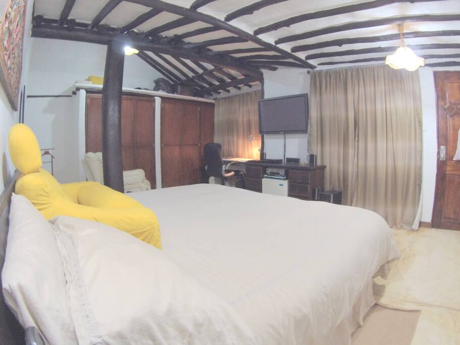 esta es la habitación principal de la propiedad