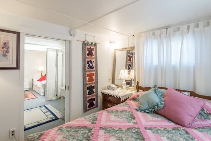 Bedroom, view towards bedroom door.