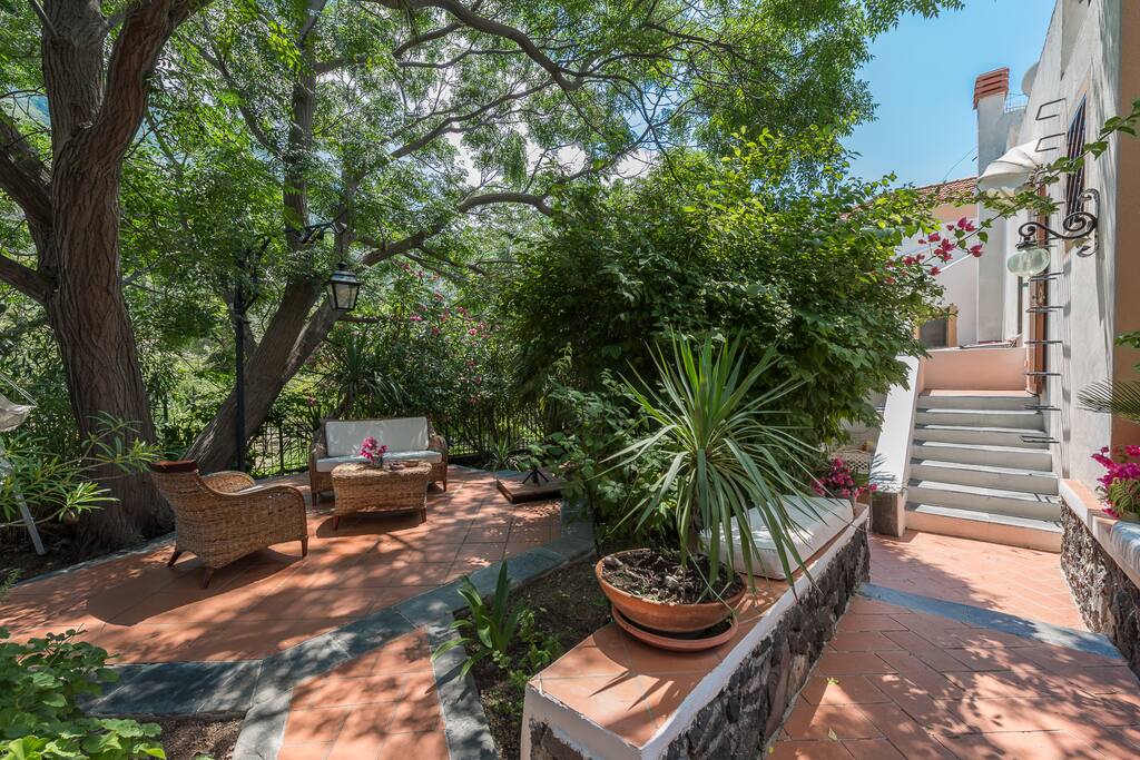 accesso dal giardino