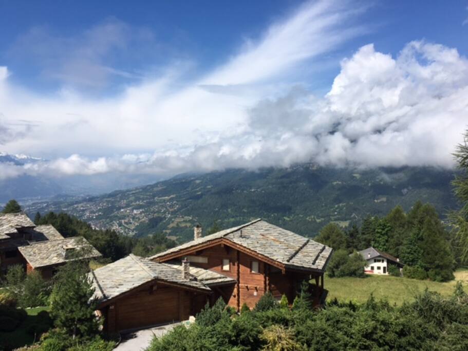 Quartier tranquil avec vue splendide