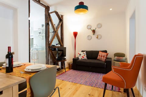 Top performing Airbnb: Chic top floor apartment ♠ Ace Location ♠ Balcony in Lisbon