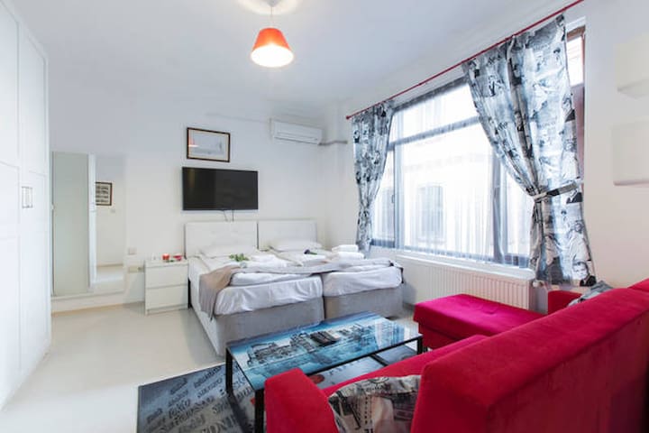 Pera Central Culture&History/istanbul/Taksim