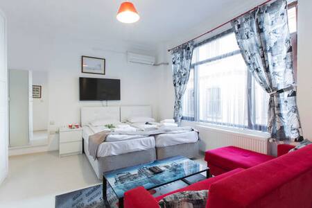 Pera Central Culture&History/istanbul/Taksim