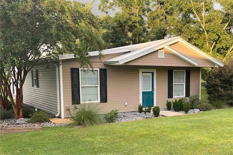 The Barn-Enjoy your stay with a field surrounding.