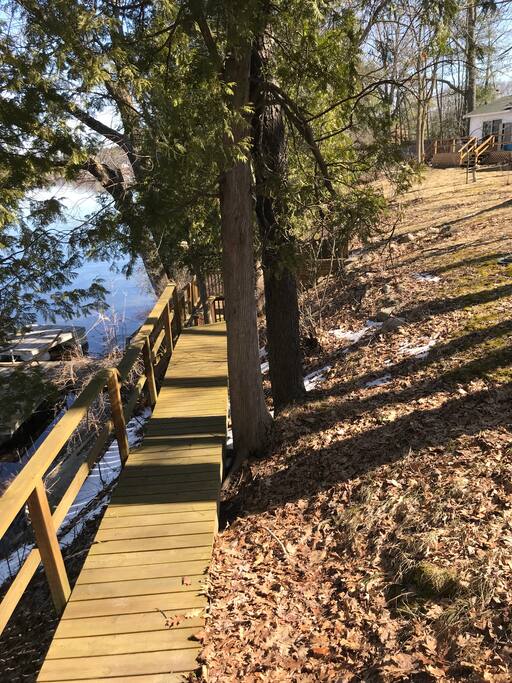 Beautiful walkway to the lake