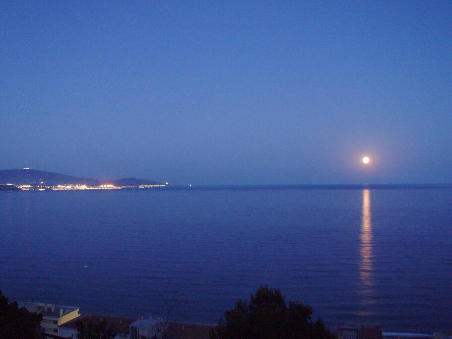 Salida de la luna en junio