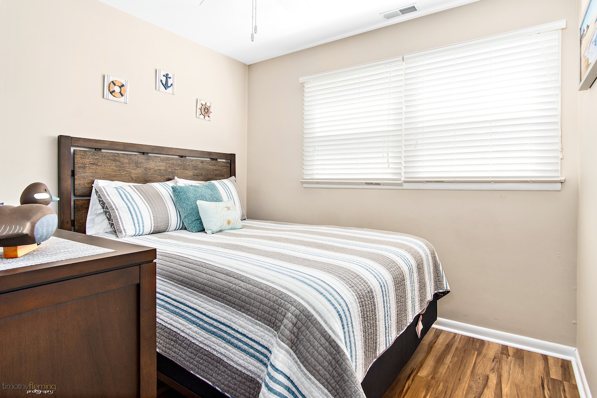 Kitanda cha 2 cha ukubwa wa chumba cha kulala cha Malkia