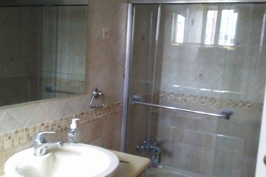 un bano privado