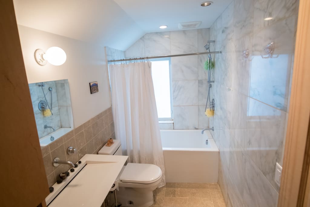 Marble Bath w/ Big Tub
