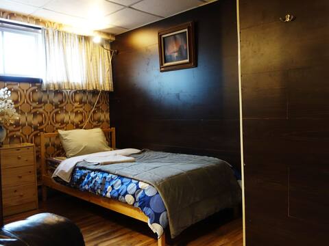 Scarborough: (B1) Basement Single Bed with Window)