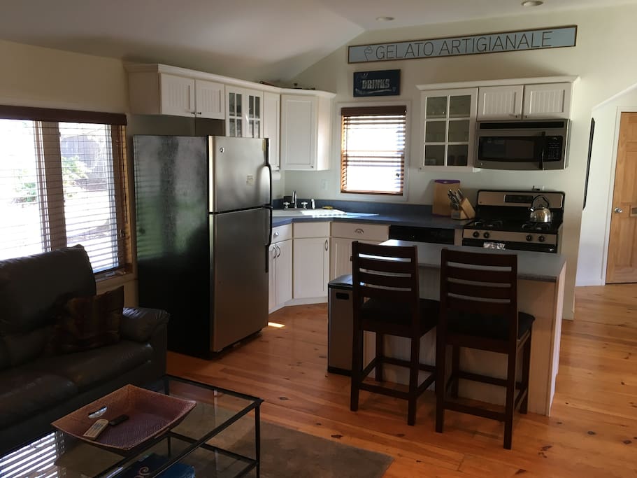 Full kitchen with all appliances.