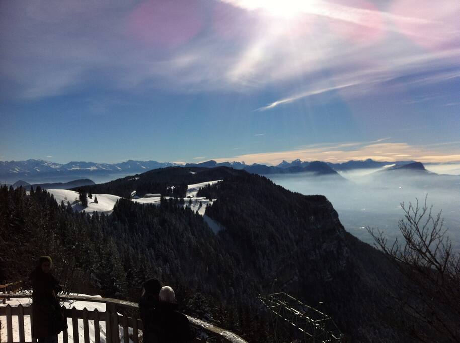 vue du Revard sur la vallée - la station est à 20 minutes