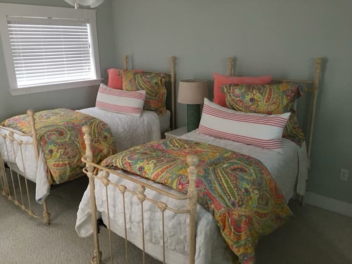 พื้นที่ห้องนอนคู่/ห้องใต้หลังคา