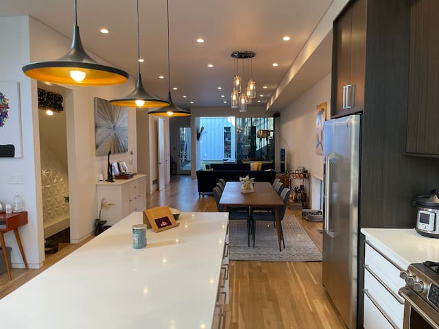 Modern Paradise in Denvers Best Neighborhood!