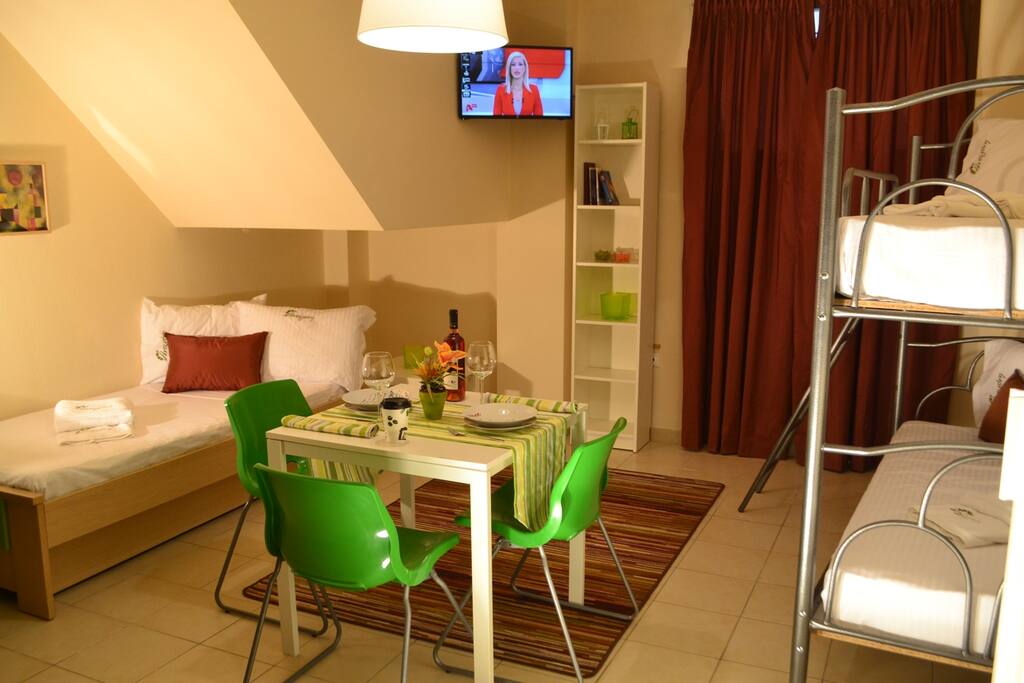 Top 100 Airbnb Rentals 2017 in Thessaloniki, Greece