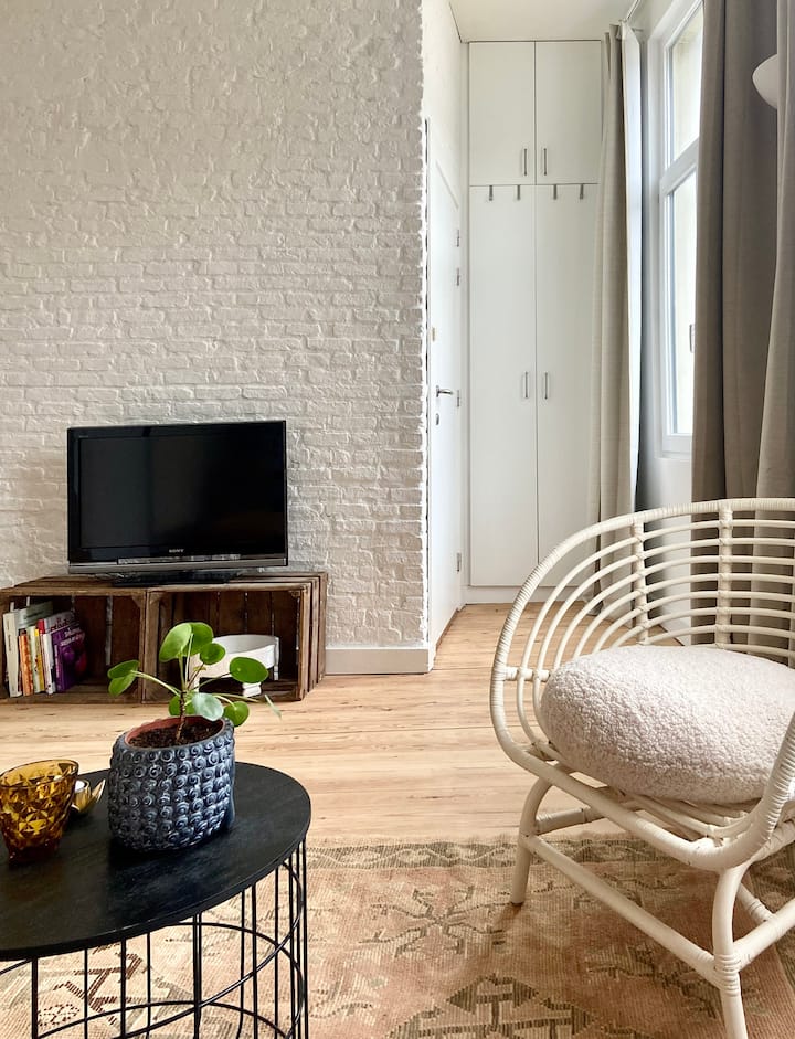 The Happy Nomad Ii: Apt In Vibrant City Center - Amberes, Bélgica