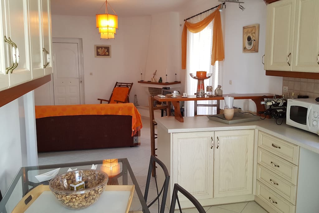 Living room & kitchen