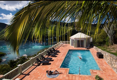 Million Dollar Panoramic Views!Huge Decks & Pool!
