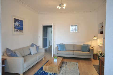 North Berwick Apartment,
Licence no. EL00133F